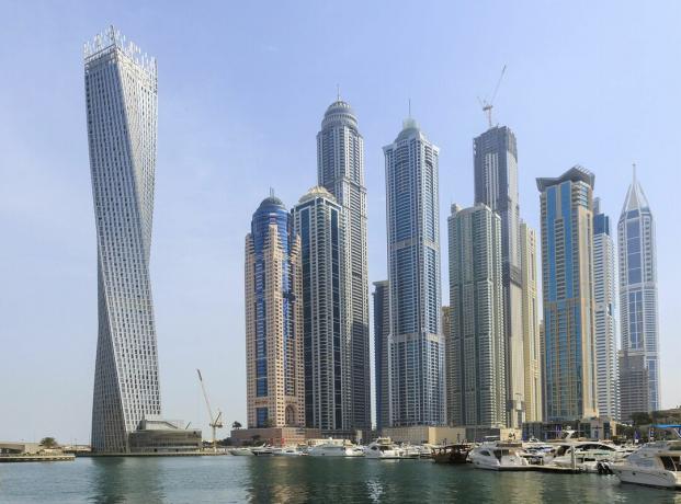 Los 73 pisos de la Torre Dubai Cayan están torcidos 90 grados de abajo hacia arriba