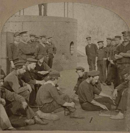 Sailors of the Monitor descansando en su cubierta, verano de 1862.