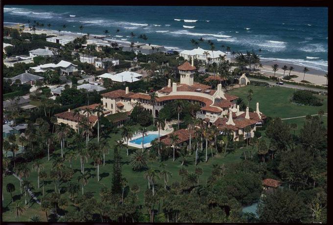 Mar-a-Lago Estate, propiedad de Donald Trump, se encuentra a la orilla del agua en Palm Beach, Florida. 