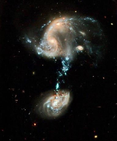 Fusionando galaxias