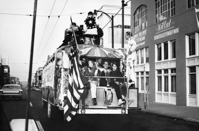 fotografía de Además, el Merry Pranksters Bus