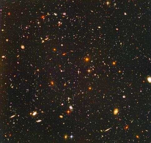 Candidatos a la galaxia más distantes en el campo ultra profundo del Hubble