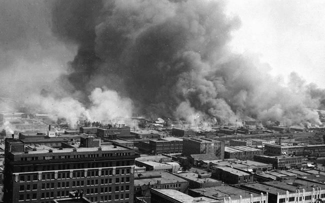Destrucción de la masacre de la carrera de Tulsa de 1921.