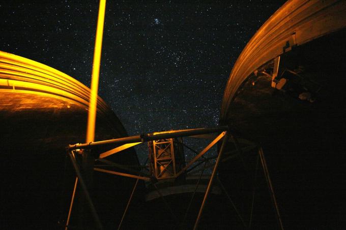 Observatorio Keck láser guía estrella.