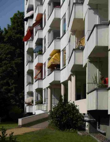 Foto de la vivienda residencial contemporánea alemana de 1957 por Alvar Aalto.