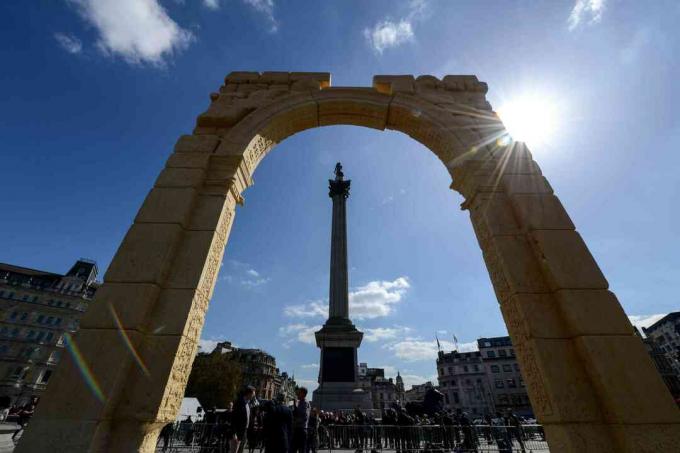 Una réplica de The Triumphal Arch en Palmyra creada en 2016 en Londres en desafío al ISIL