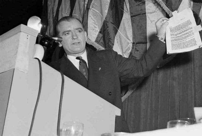 fotografía del senador Joseph McCarthy