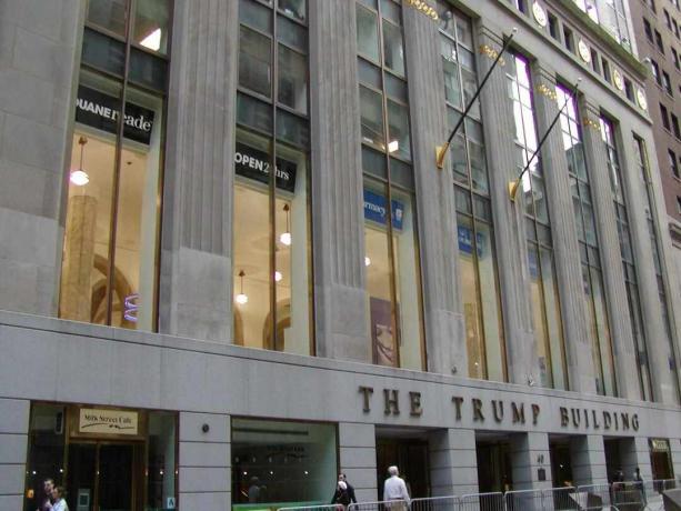 El edificio Trump a pie de calle, 40 Wall Street.