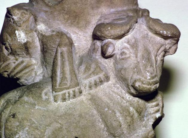 Jarrón de libación de piedra caliza de Uruk, último período de Uruk, 3300-3000 aC