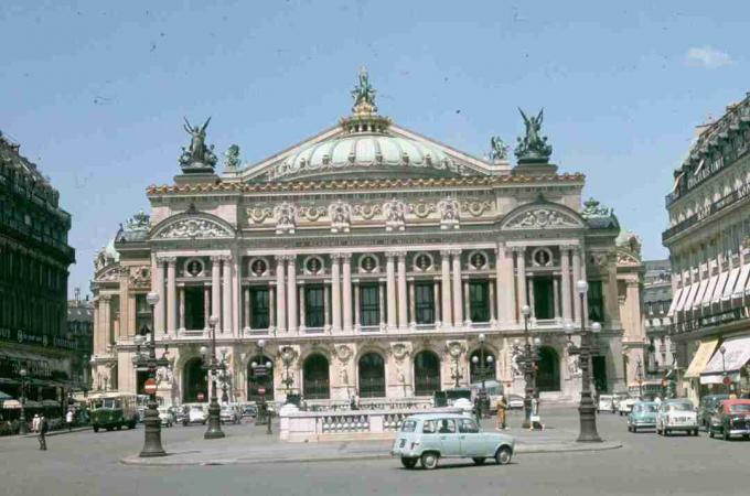 Teatros y centros de artes escénicas: Ópera de París La Ópera de París. Charles Garnier, arquitecto