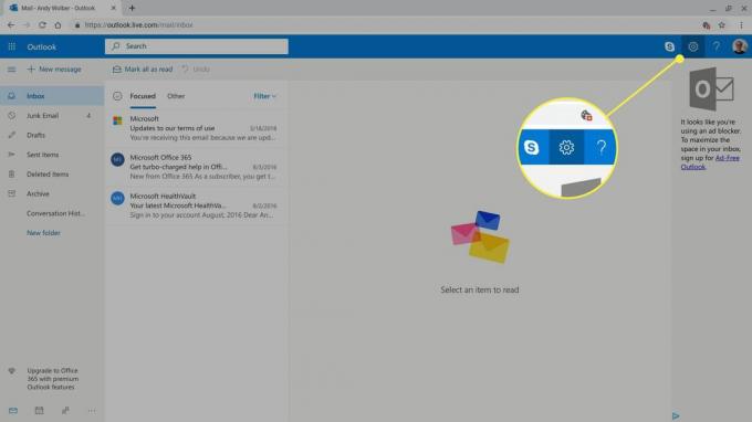 El engranaje de Configuración en Outlook