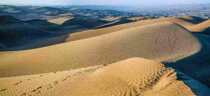 Duna sin fin en el desierto de Taklamakan